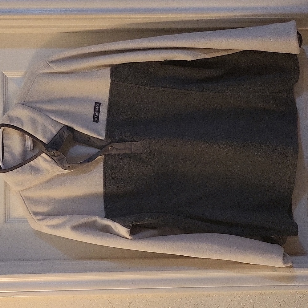Columbia Pullover - image 1